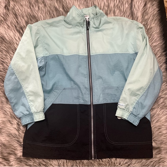 VINTAGE NIKE WINDBREAKERS WOMENS SIZE L - Picture 2 of 13